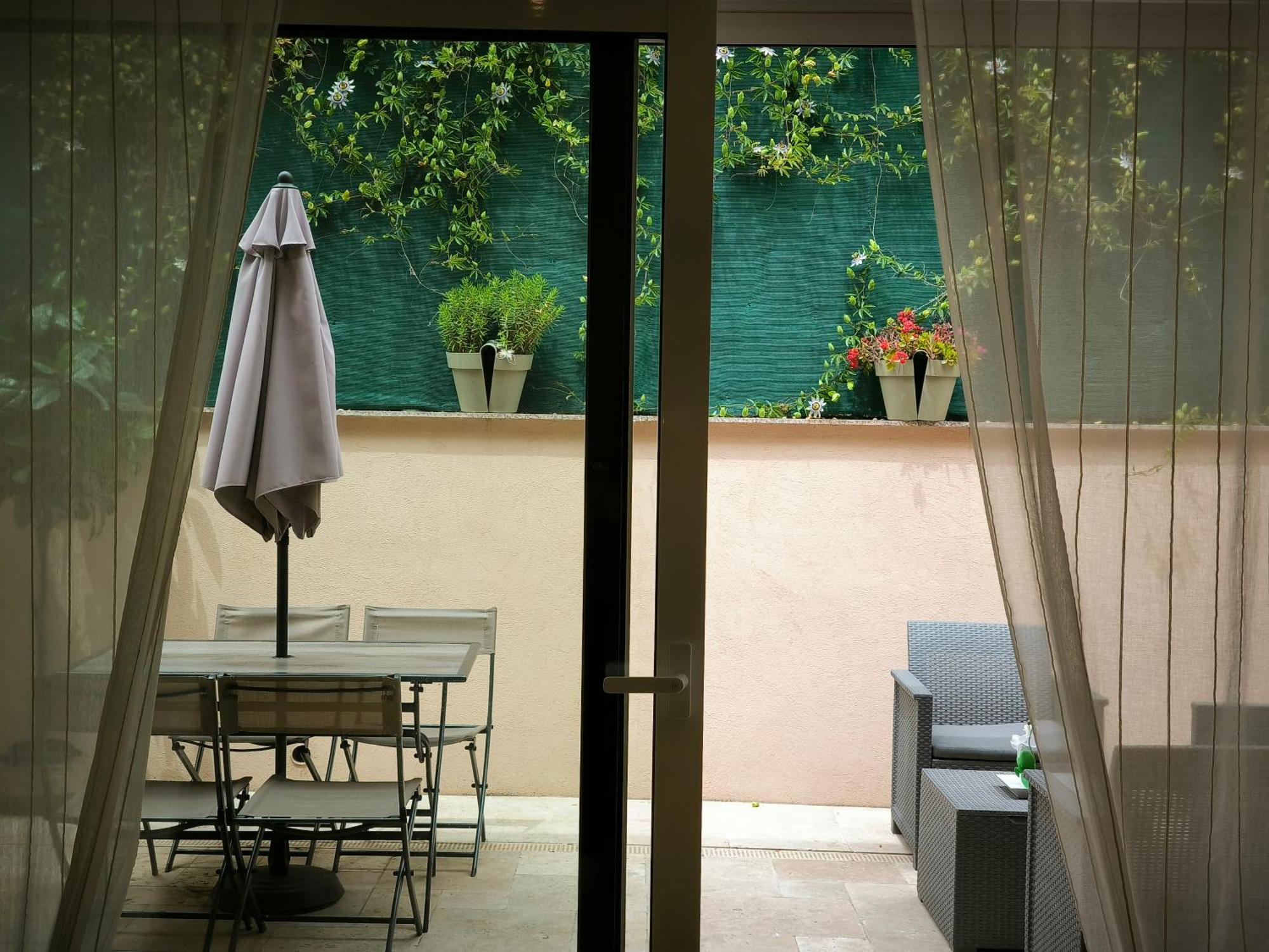 Beau Studio Cozy Centre Ville Et Plages Avec Terrasse N3 ニース エクステリア 写真